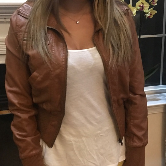 Chestnut leather jacket - Picture 4 of 5